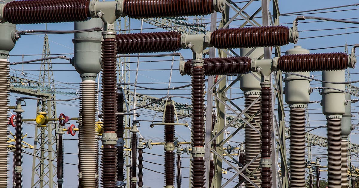 Elektrické vedení a sloup - nákup elektřiny